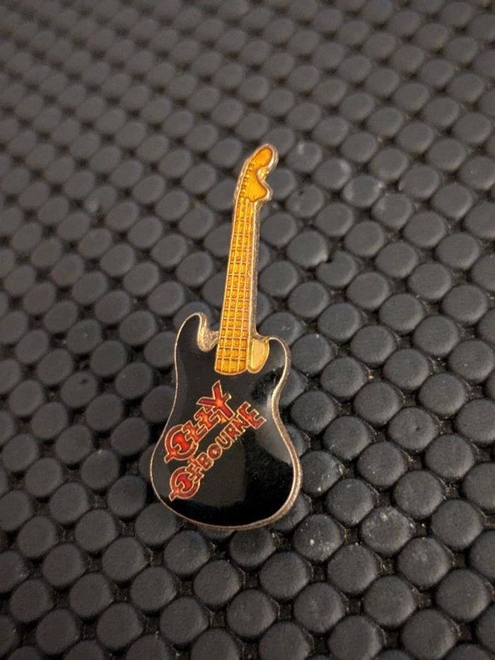 Pin's guitare 🎸 Ozzy Osbourne Heavy Metal