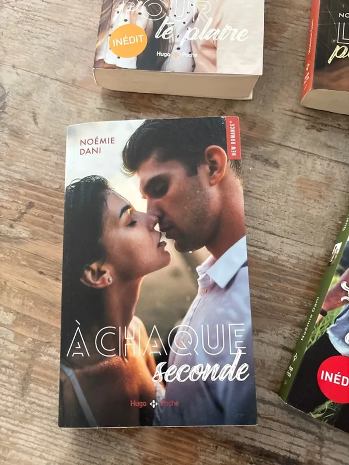 Lot 4 livres de poches - photo numéro 2