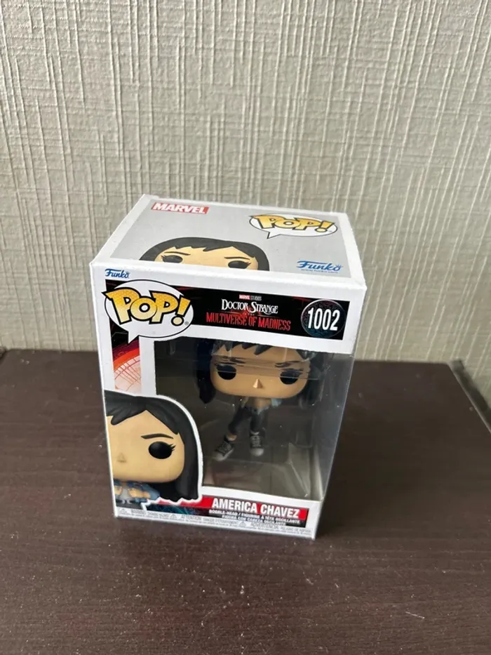 Funko Pop! - Doctor Strange - America Chavez - 1002 - neuf - photo numéro 4