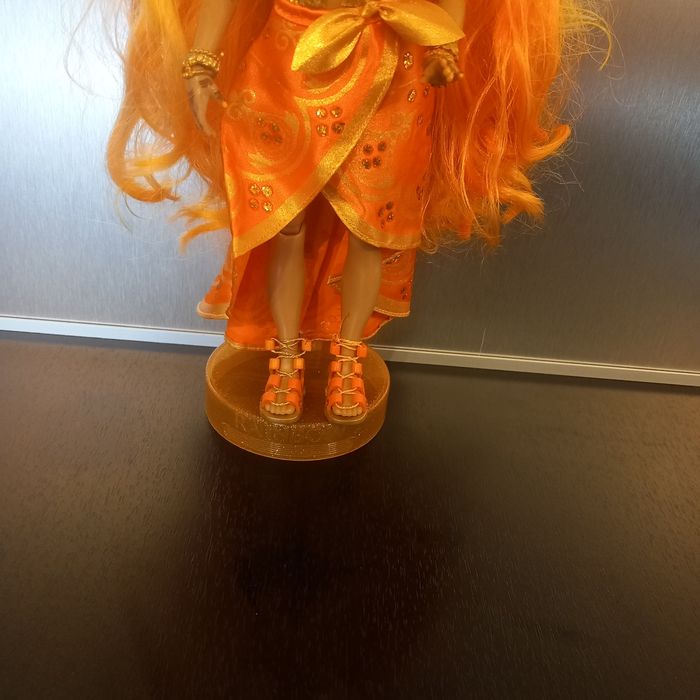 Poupée Rainbow High  n 4 Meena fleur - photo numéro 10