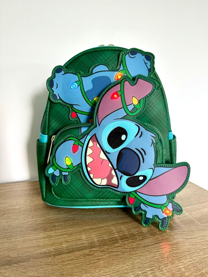 Sac Loungefly backpack Christmas Lights Stitch Light-up Disney - photo numéro 2