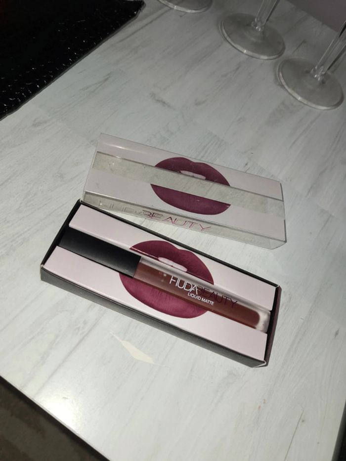 Liquid matt huda beauty
