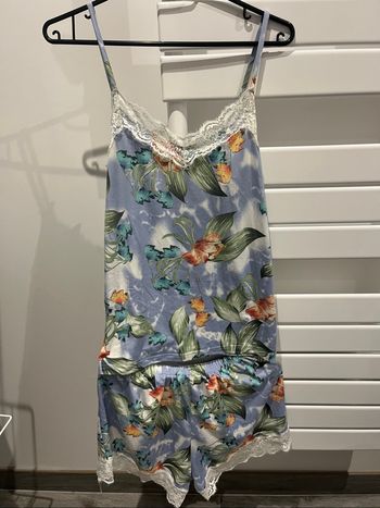 Pyjama fleuri dentelle