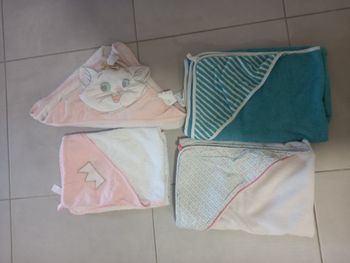 Lot 4 capes de bain
