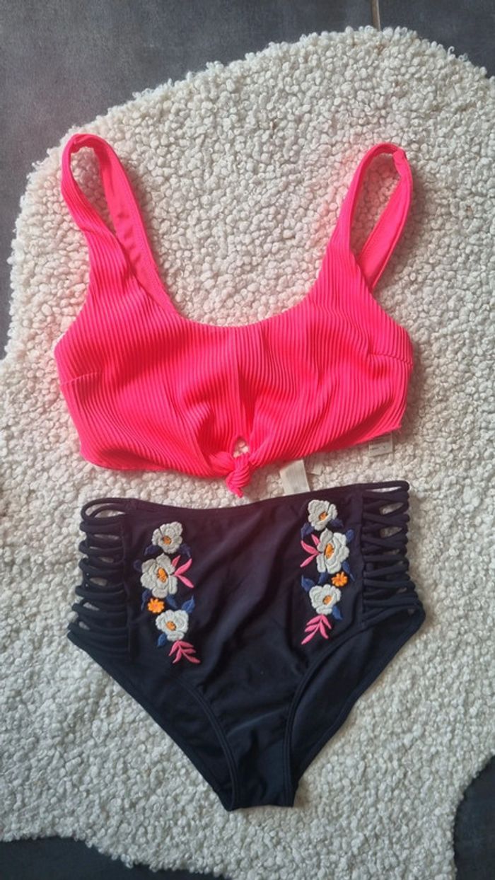 Maillot de bain 2 pieces bas sympa culotte haute hollister S 36 - photo numéro 10