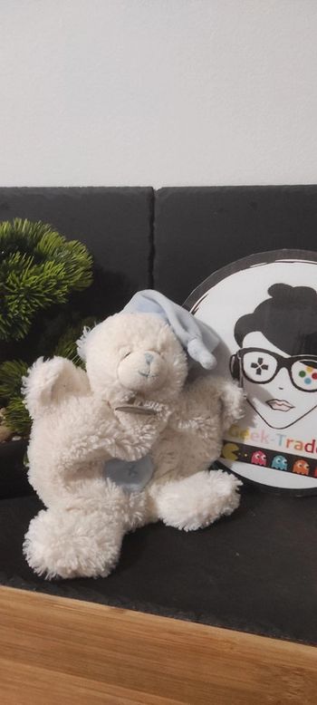 doudou ours blanc bleu bonnet nuit baby nat rond croix
