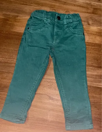 Pantalon vert kiabi 18 mois