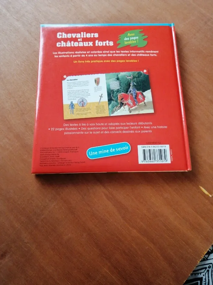 Livre les chevaliers et les châteaux forts - photo numéro 3
