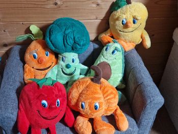 Lot de fruits et légumes en peluche