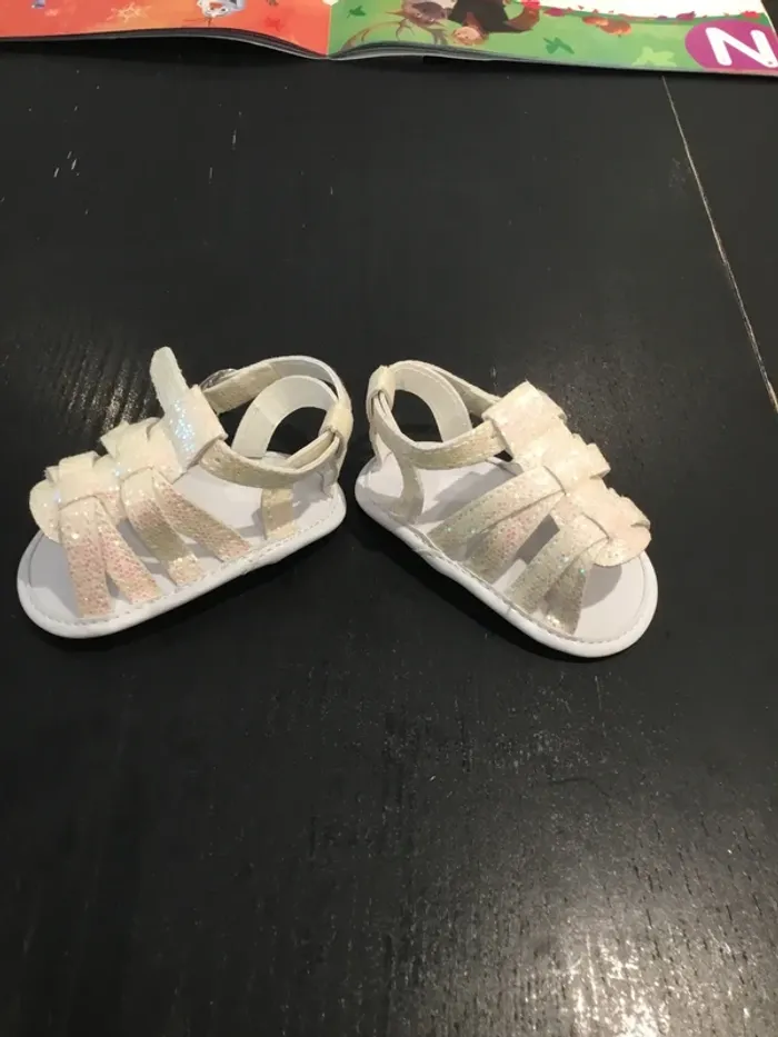 Sandales bébé 3-6 mois - photo numéro 2
