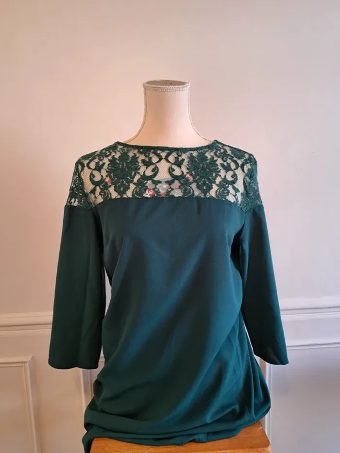 Robe courte magnifique encolure S/M - photo numéro 3