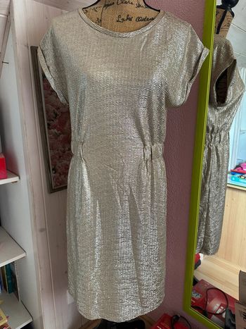 Robe dorée courte Gémo taille S