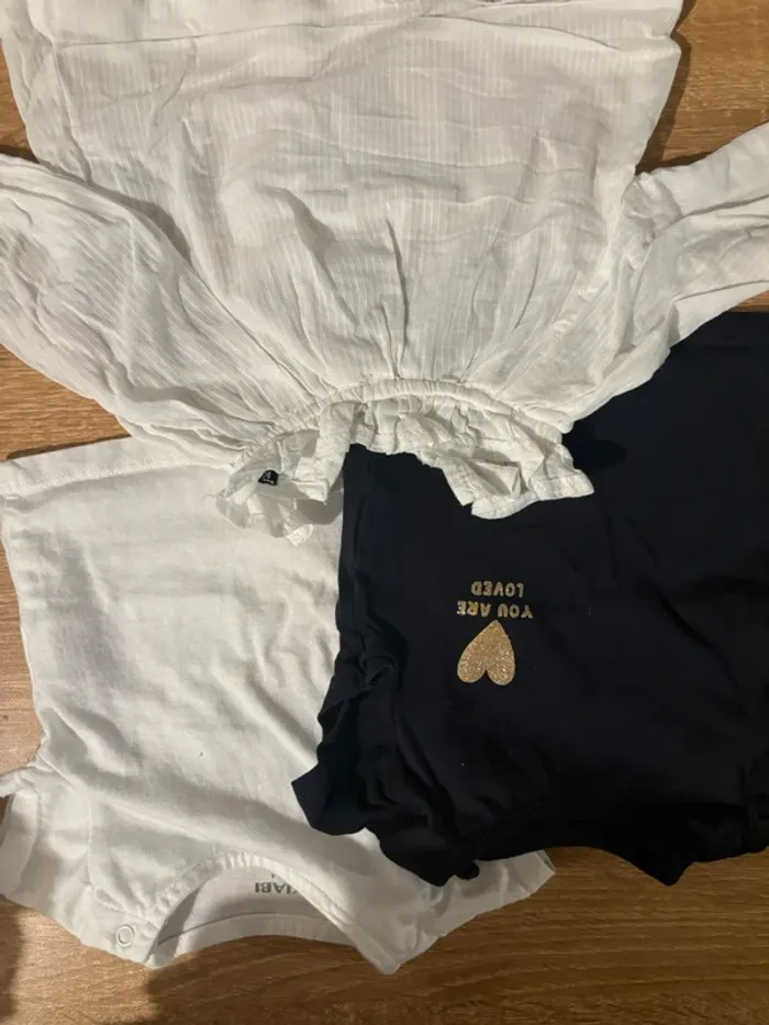 Haut bébé fille 1 mois