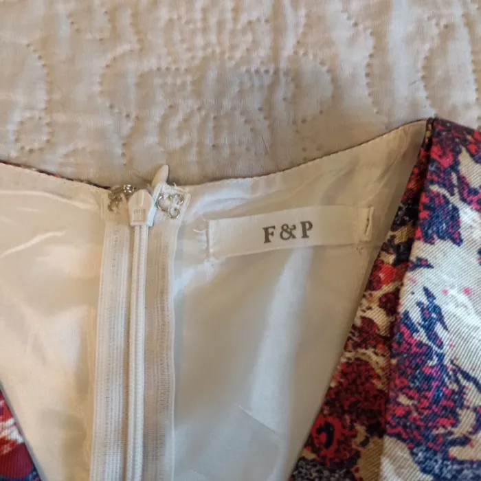 Robe de cérémonie f&p femme taille 38 - photo numéro 3