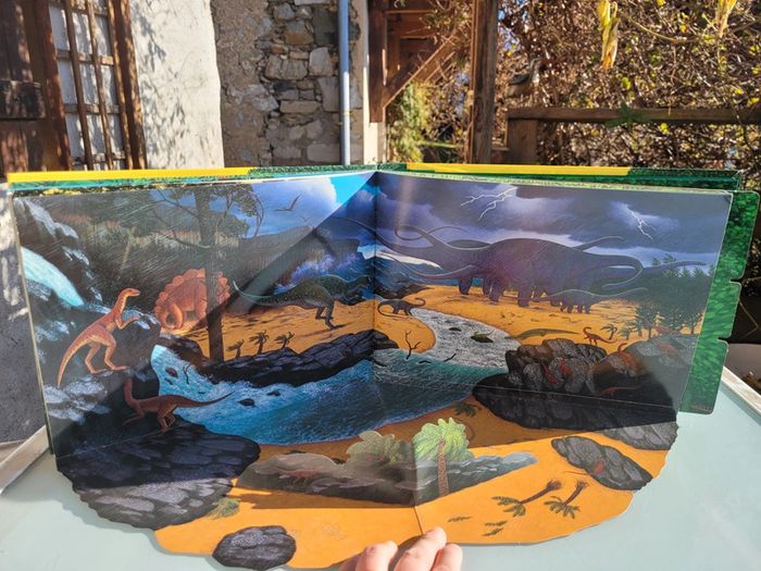Magnifique livre animé Seuil Jeunesse Dinoparc, la préhistoire en 3D + modèles reduits dinosaures 53 - photo numéro 6