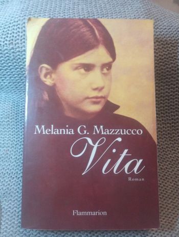 Melania G. Mazzucco - Vita