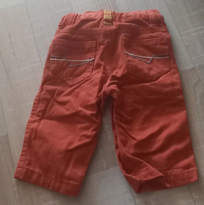 Jeans rouge taille 6 mois - photo numéro 2