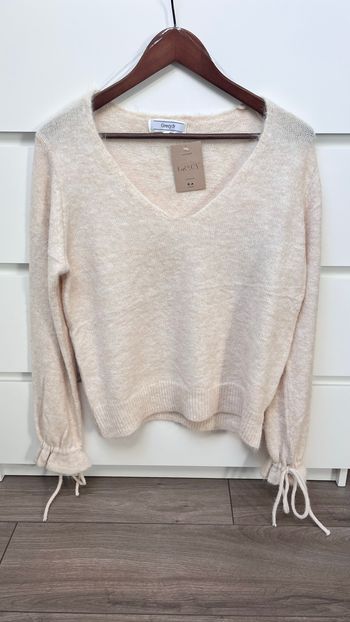 Pull col V taille unique lien aux poignets