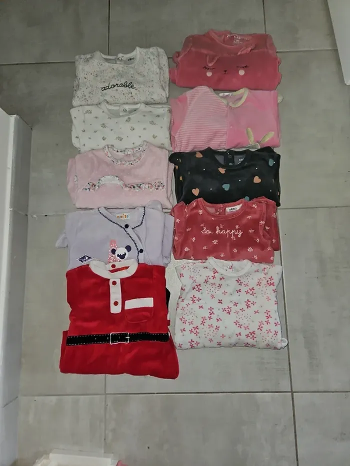 Pyjamas 9 mois