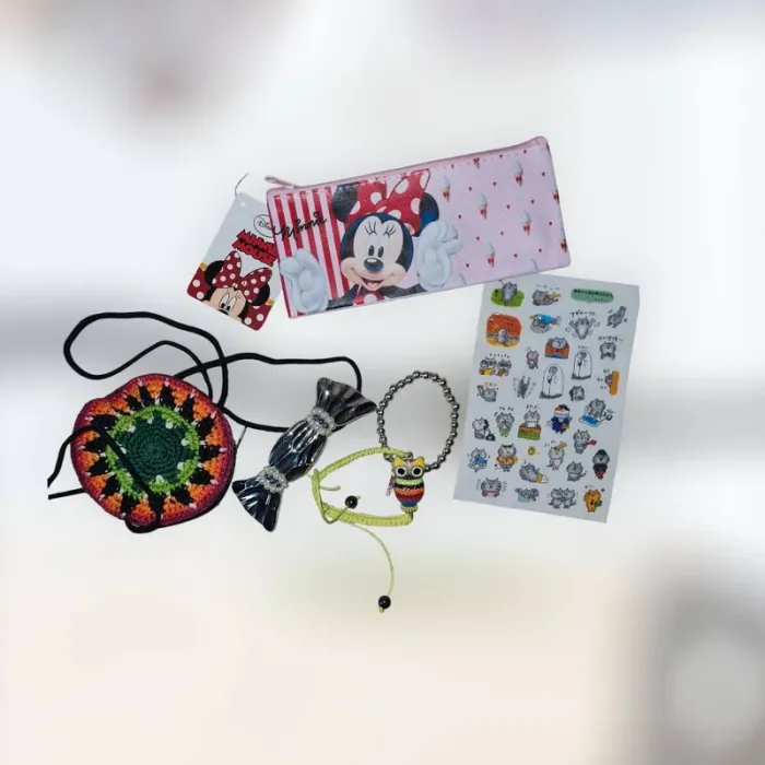 lot accessoires  sac trousse barrette bracelets fille