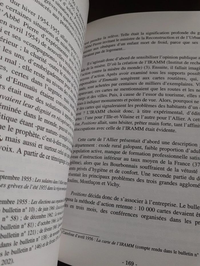 Livre  démocratie oblige - photo numéro 3