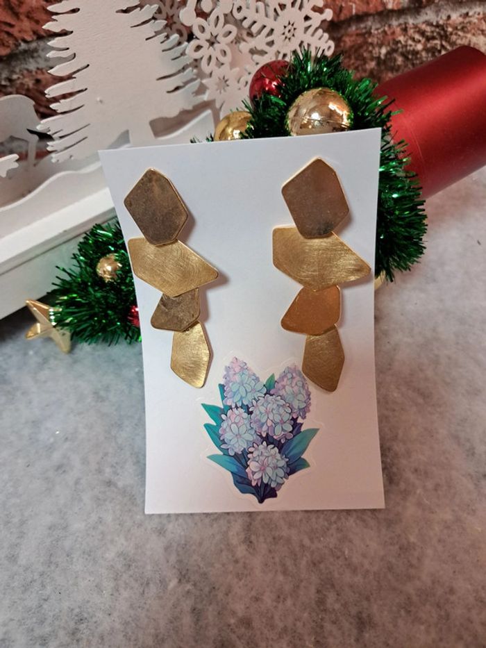 Boucles d'oreilles pendante doré - photo numéro 3