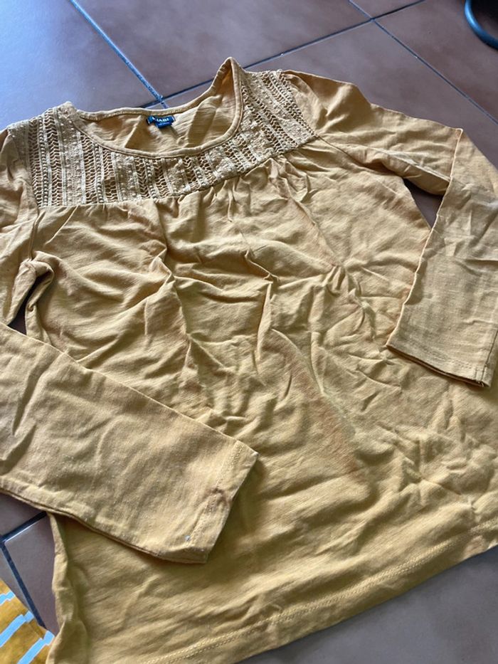 Lot t shirts fille 10 ans - photo numéro 5