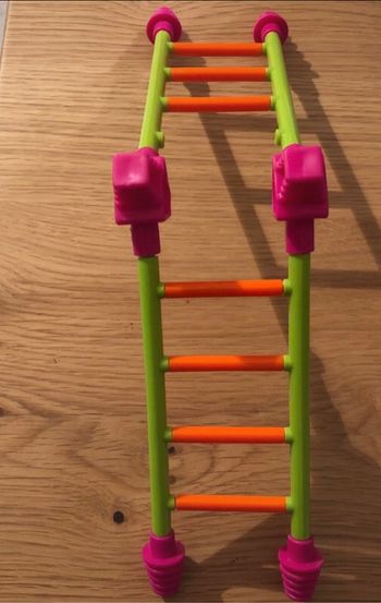 Échelle de jeu pour oiseaux