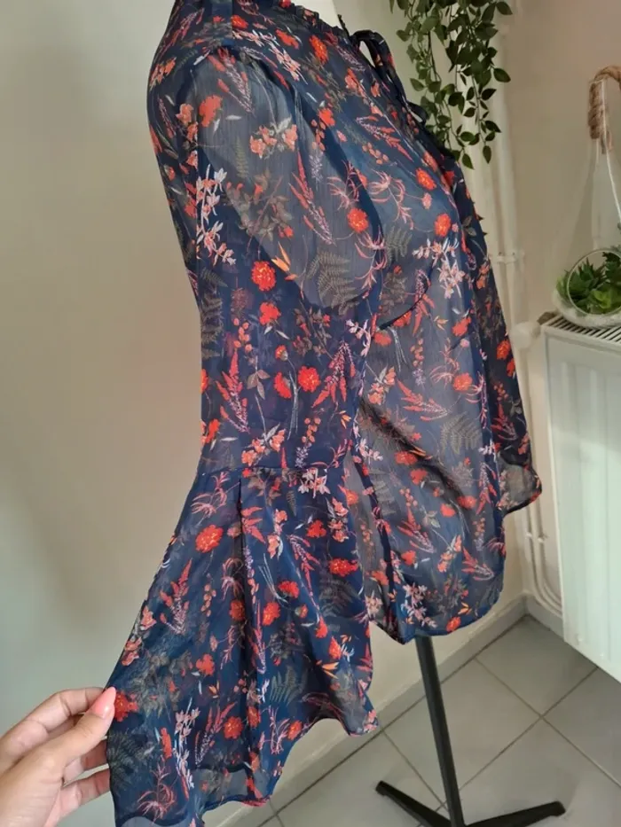 Blouse bohème transparente à fleurs - photo numéro 3