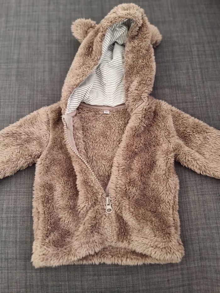 Lot pulls et gilets 3 mois - photo numéro 7