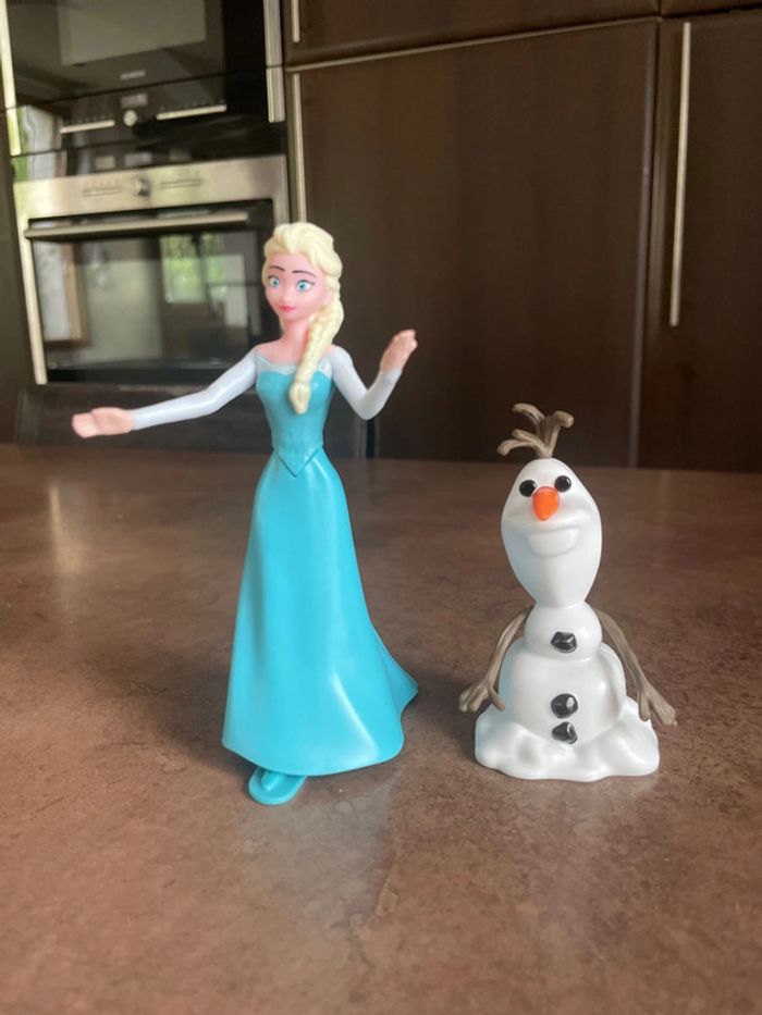 Figurine mega kinder surprise lot de 2