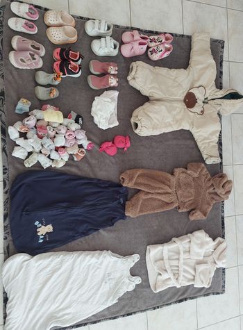 Lot chaussures et vêtements