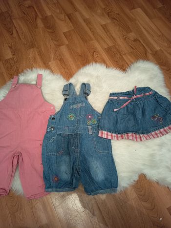 Lot de salopette et jupes