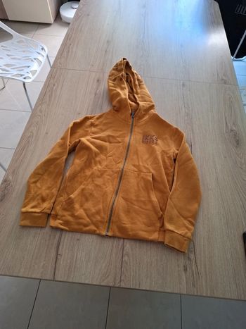 Gilet veste zippé IKKS taille 10 ans en tres bon état