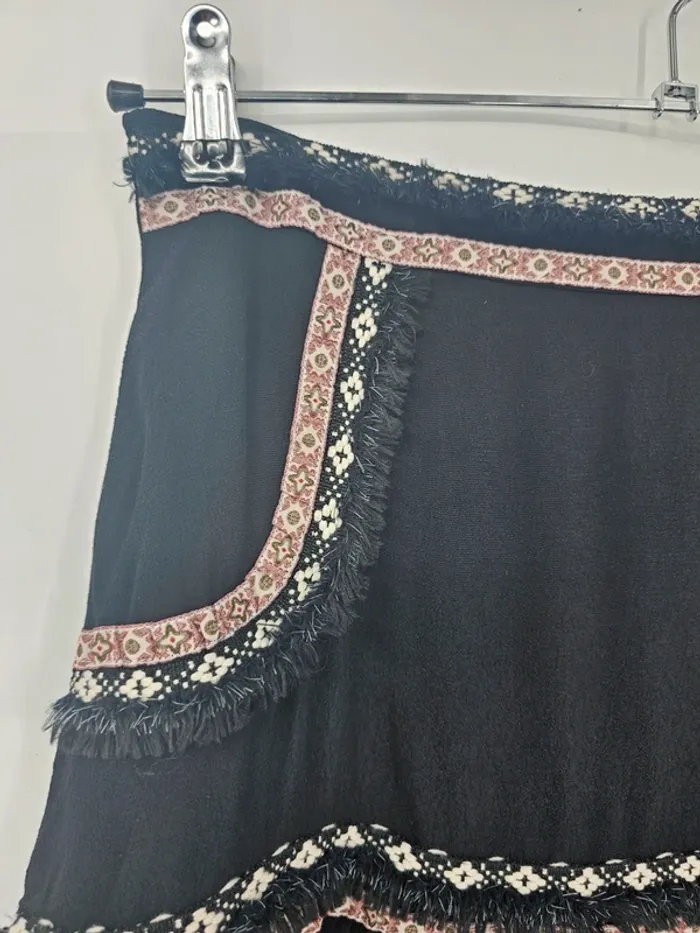 Jupe Naf Naf – Taille 40 – Noire style bohème chic – Très bon état - photo numéro 2