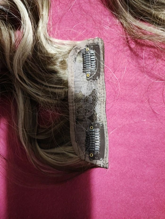 Rajout cheveux ombrés bouclés - photo numéro 4
