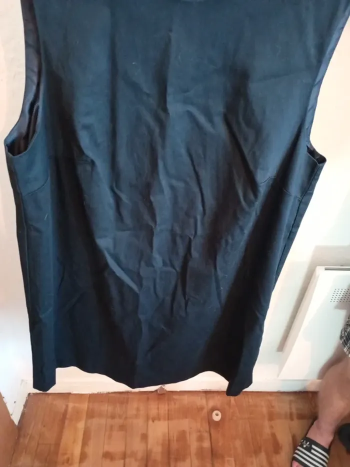 Robe bleue marine - photo numéro 2