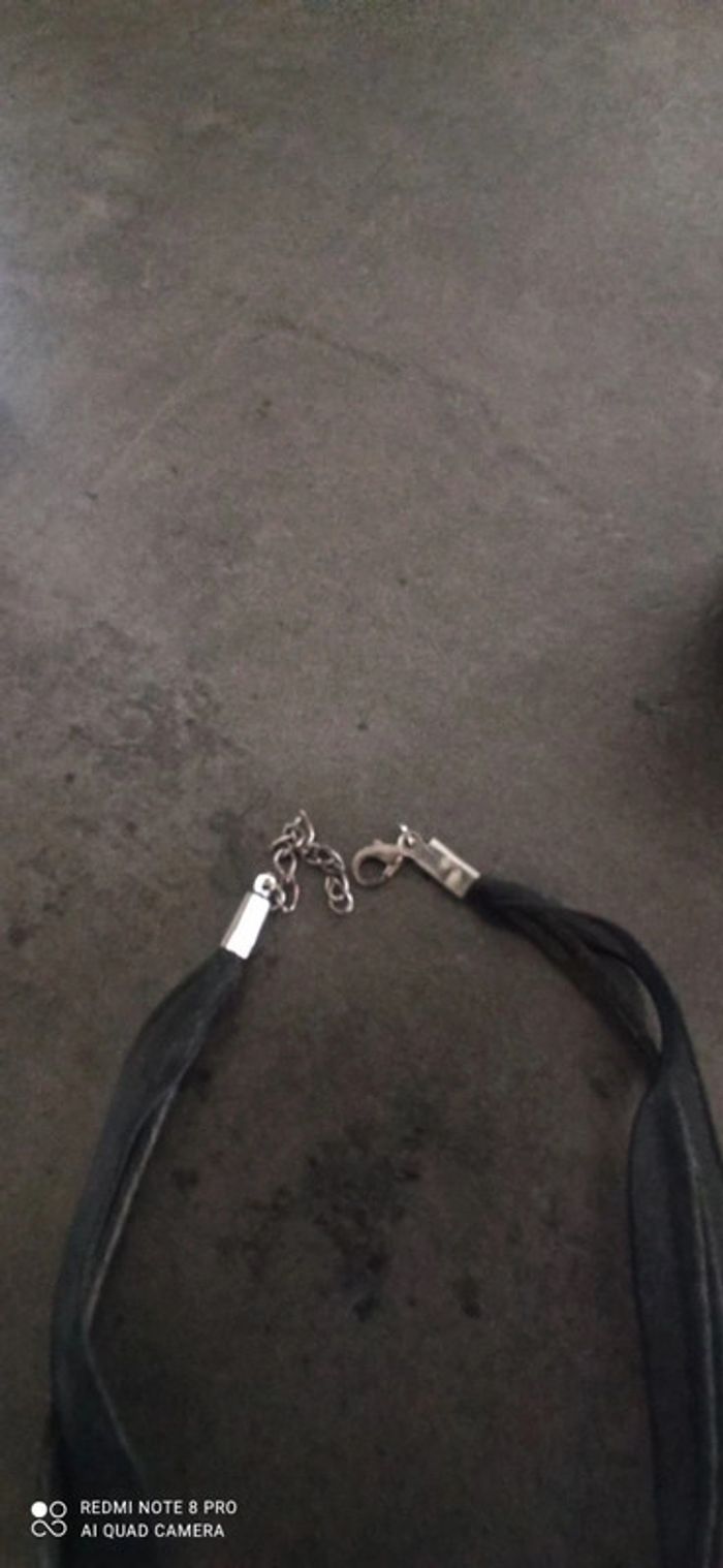 Collier sautoir fantaisie à lacet noir et argent - photo numéro 3