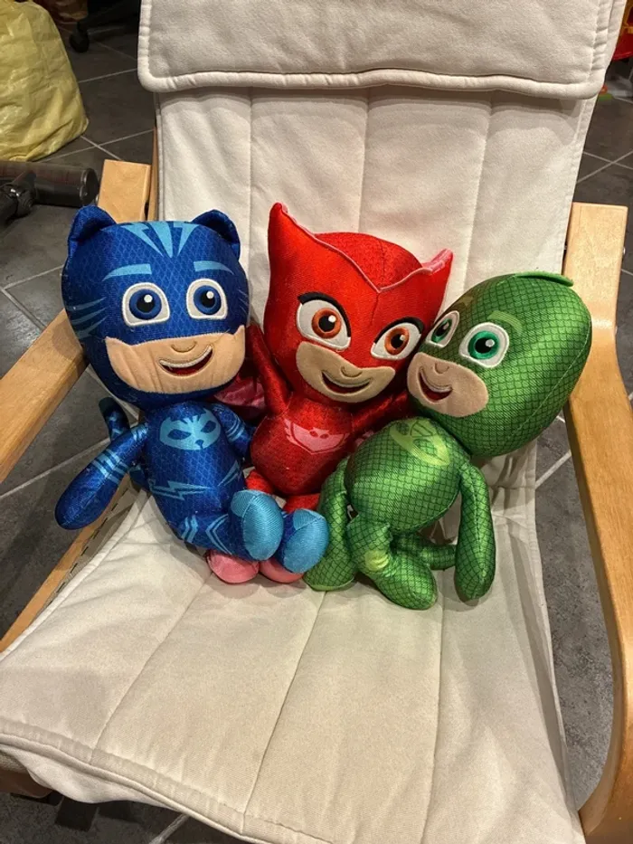 Lot de peluches pyjamasque