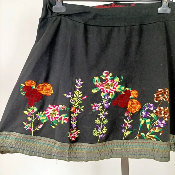 Jupe Desigual noire brodée - Taille L - Style bohème chic A597 - photo numéro 2