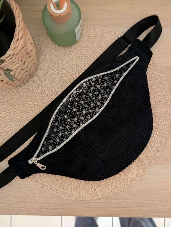 Sac banane femme en velours cotelé noir - photo numéro 2