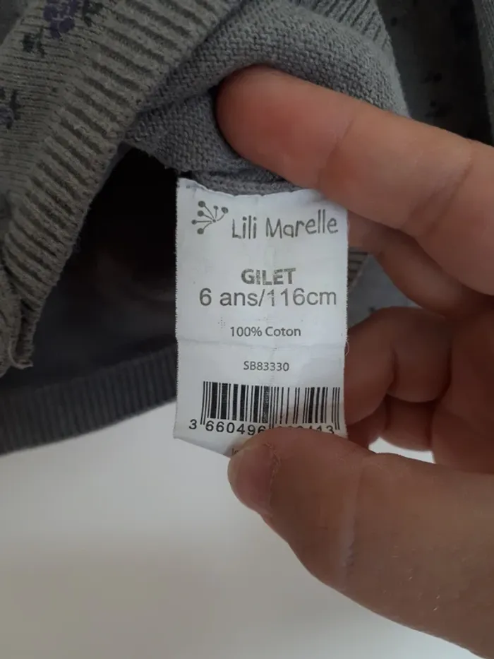 Gilet motif fleurs 6 ans - photo numéro 4