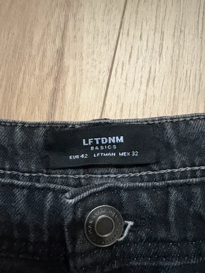 Short en jean noir - photo numéro 4