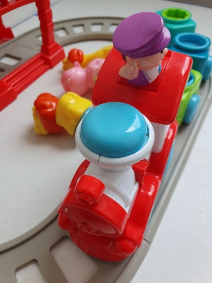 Circuit train avec gare - photo numéro 4
