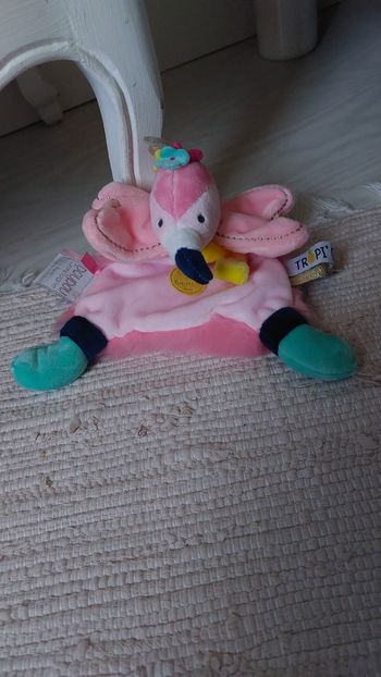 Doudou attache-sucette flamand rose
Doudou et Compagnie
