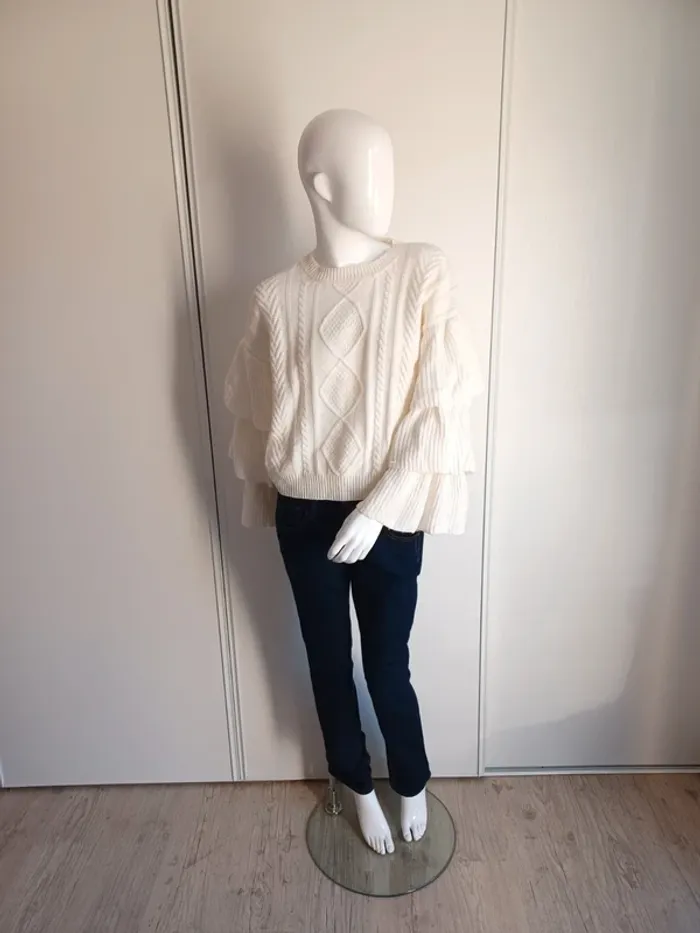 Pull manches à volants femme