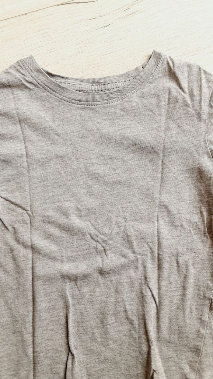Vêtement mixte garçon fille tee-shirt manches longues gris uni H&M 6 ans - photo numéro 2