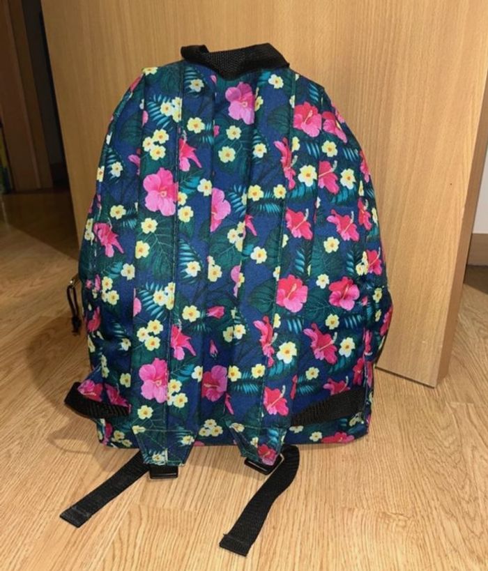 Sac à dos fleuri - Neuf sans étiquette - photo numéro 2