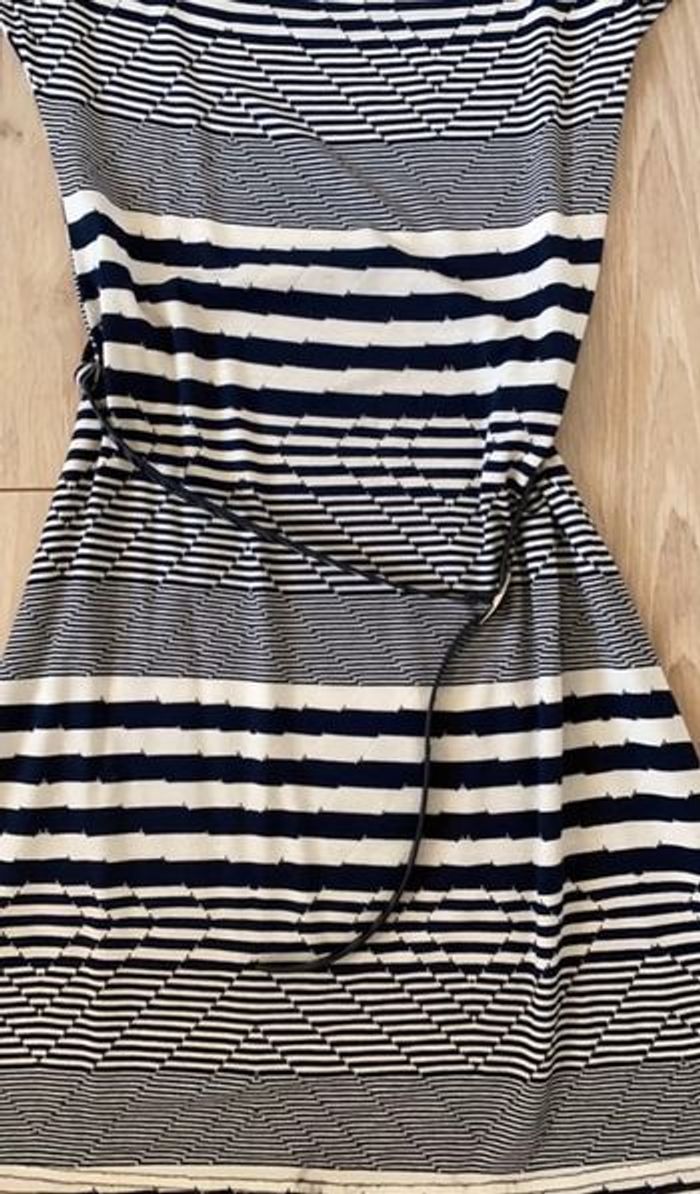 Robe col benitier 36 - photo numéro 2