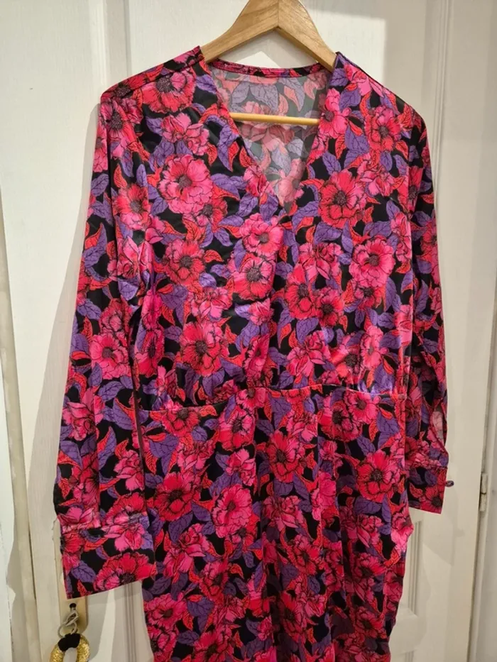 Robe #fleurie 44 neuve - photo numéro 2
